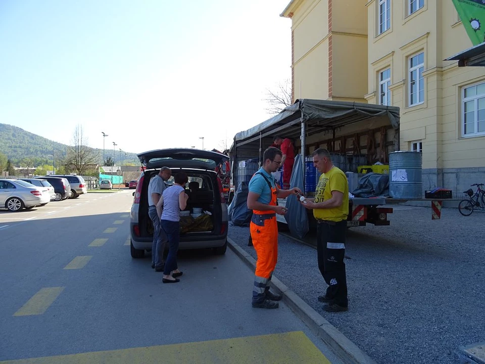 Vrhničani so zbirali nevarne odpadke in stare aparate