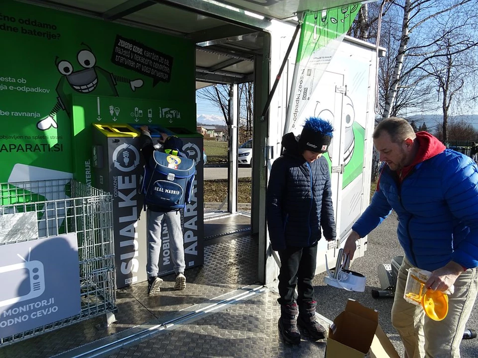 Ob Svetovnem dnevu voda predstavili nov mobilni zbiralnik za stare aparate